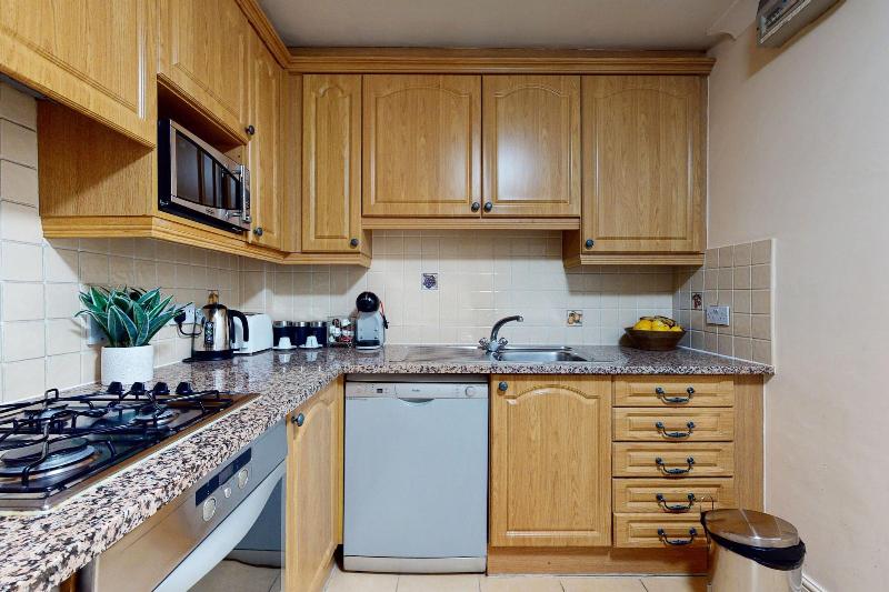 Park Lane Apartments - Clarges St image