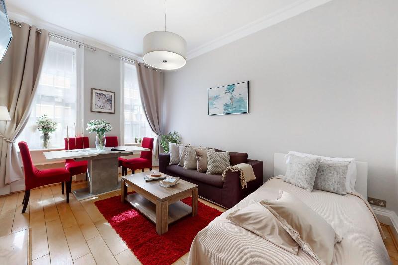 Park Lane Apartments - Clarges St image