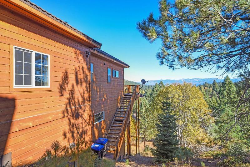 Hilltop Hideaway