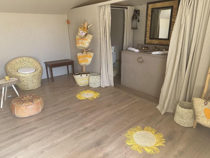 Sanmao Desert Luxury Camp image