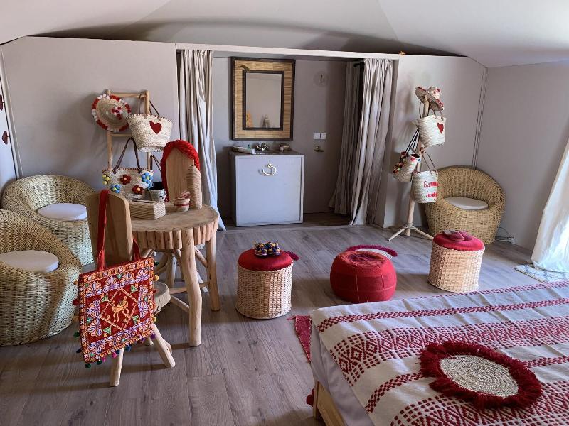 Sanmao Desert Luxury Camp image