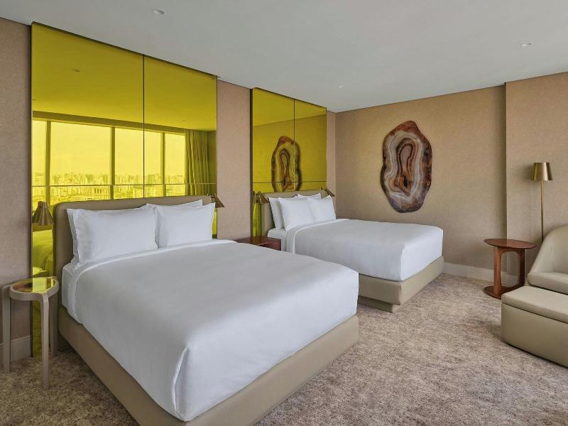 QUADRUPLE DELUXE TWO QUEEN BEDS