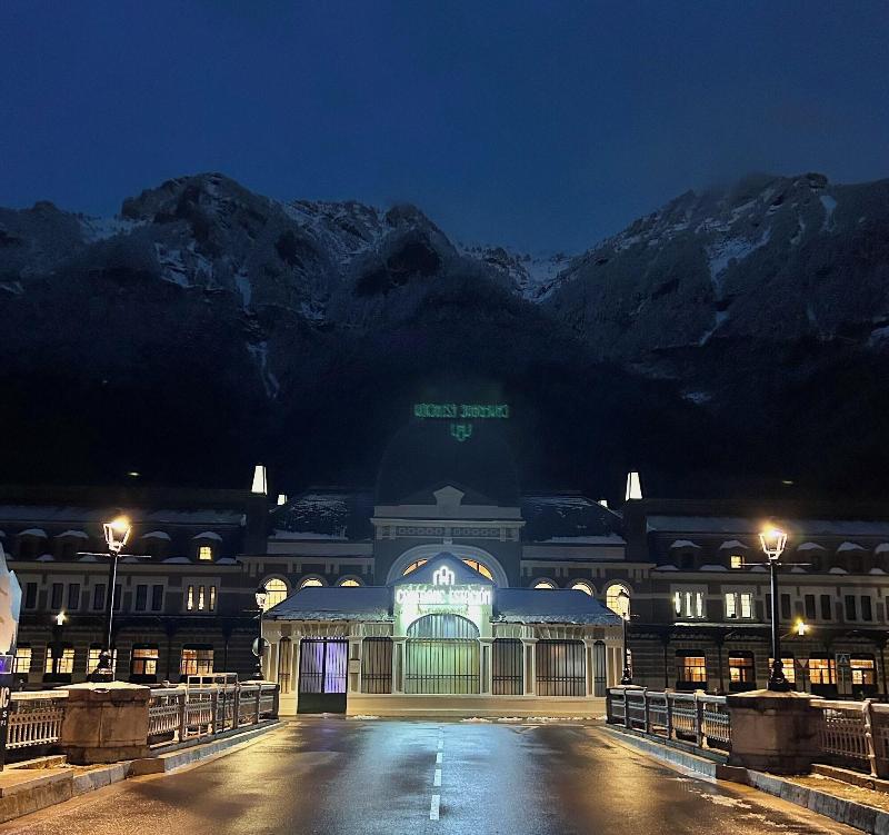 Apartahotel Canfranc image