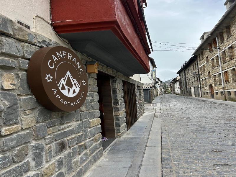 Apartahotel Canfranc image