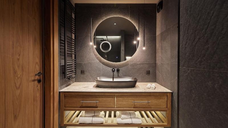 Bor Hotel By Karisma image