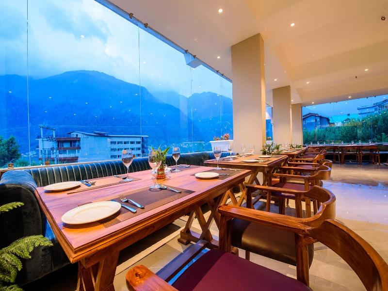 Naturevilas Sarovar Portico  image