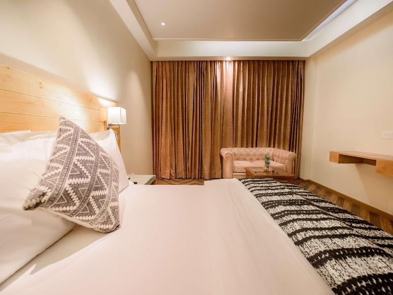 Naturevilas Sarovar Portico  image