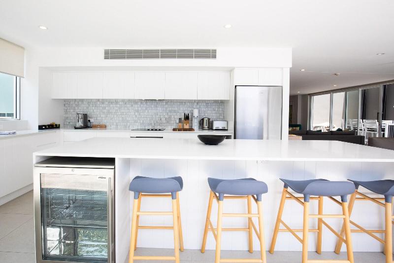 71 Hastings Street - Beachfront image