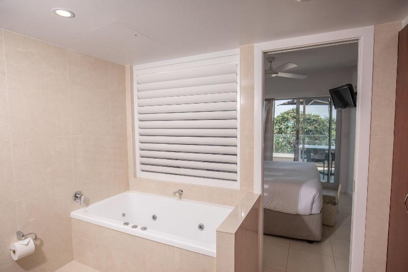 71 Hastings Street - Beachfront image