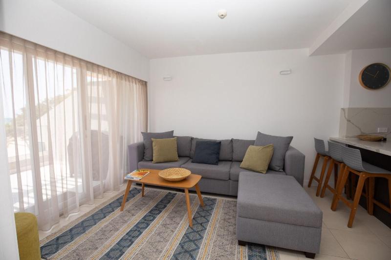 71 Hastings Street - Beachfront image