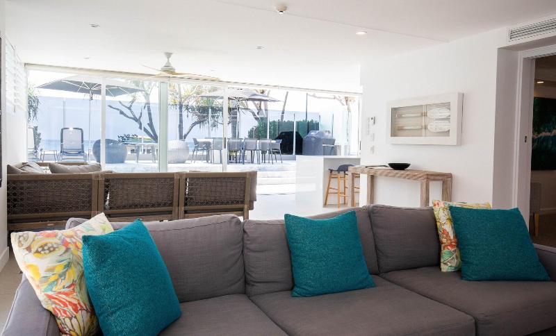 71 Hastings Street - Beachfront image
