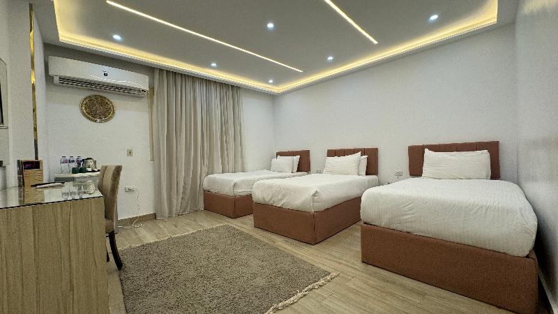 Pyramids Hotel - Image 5