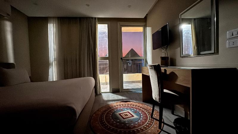 Pyramids Hotel - Image 10