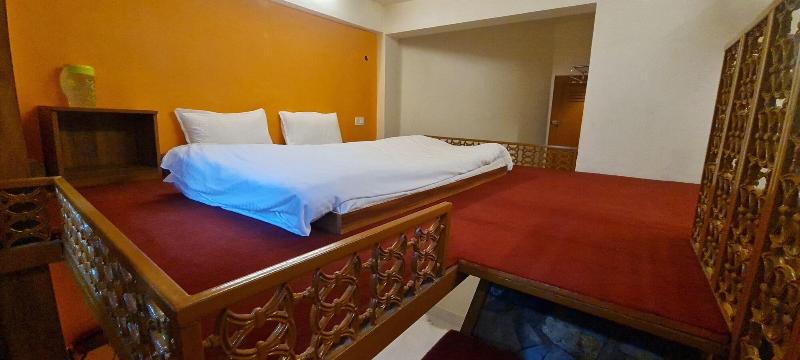 Goroomgo Gp Mall Road Nainital — photo 18