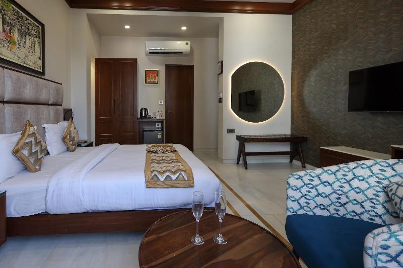 Vrinda Hotel — general view