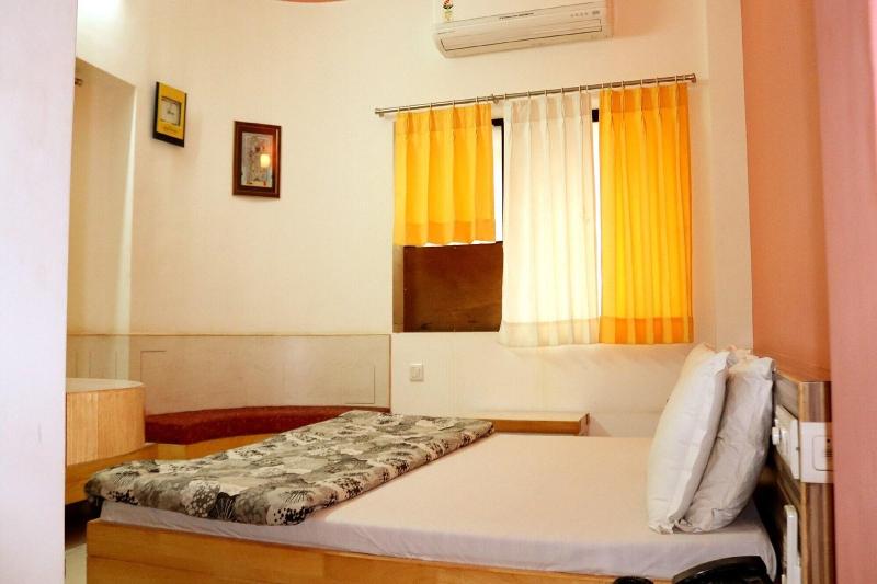 Vrinda Hotel image