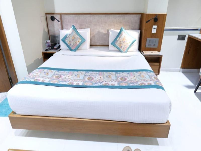 Vrinda Hotel image