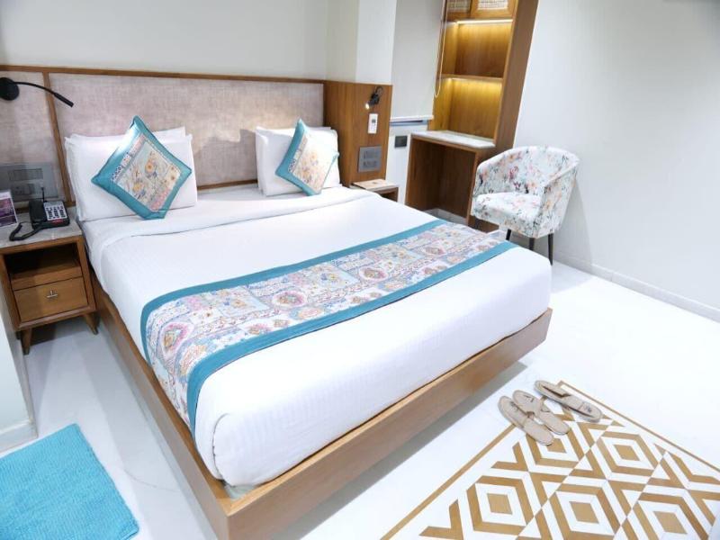 Vrinda Hotel image