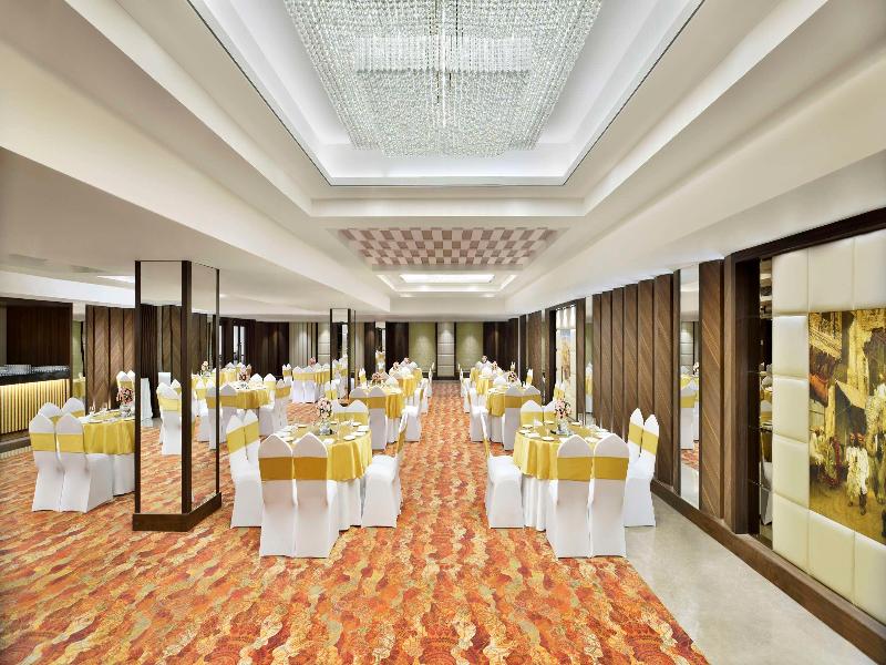 Golden Tulip Jalandhar — exterior view