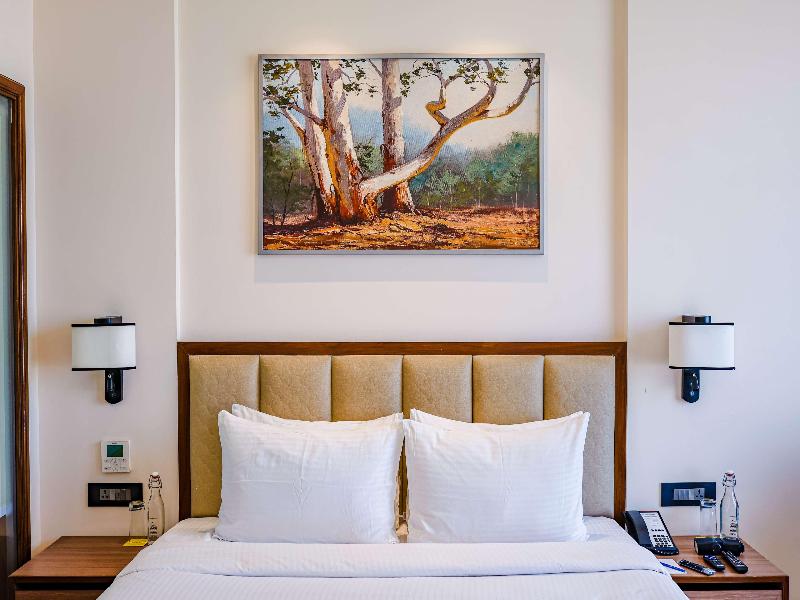 Golden Tulip Jalandhar 4