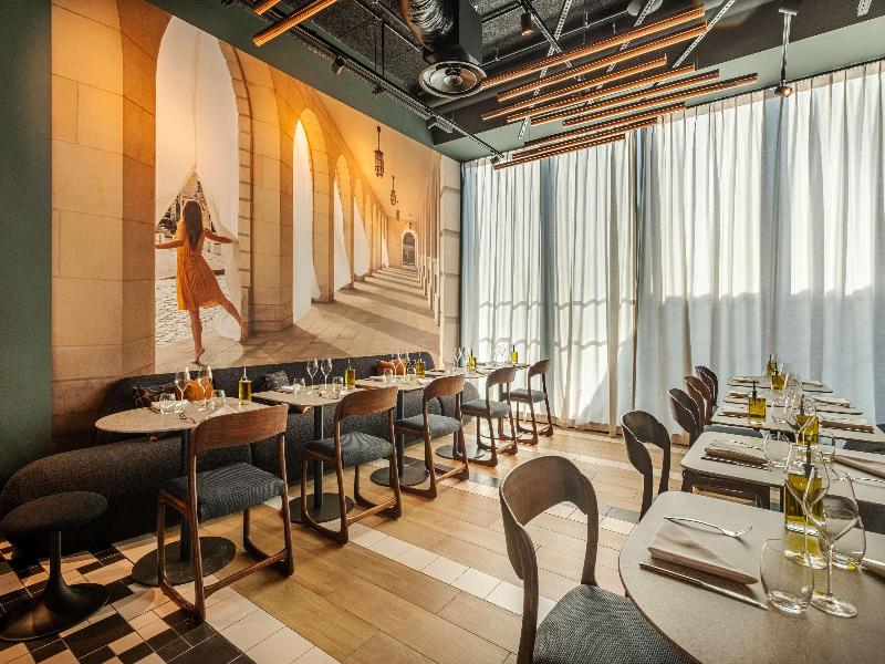 Radisson Hotel Reims image