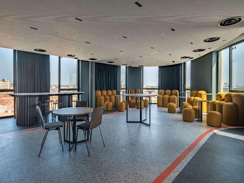 Radisson Hotel Reims image