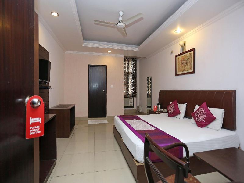 3697 Hotel Rivieraa image