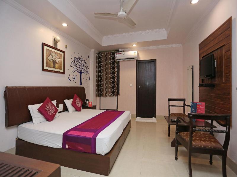 3697 Hotel Rivieraa image