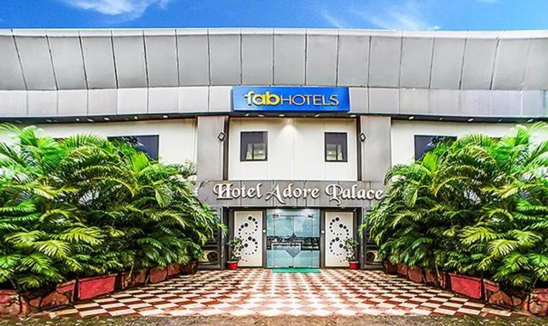 Fabhotel The Adore Palace
