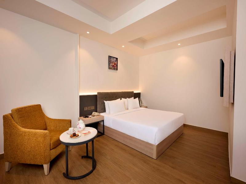 Delite Sarovar Portico Faridabad image