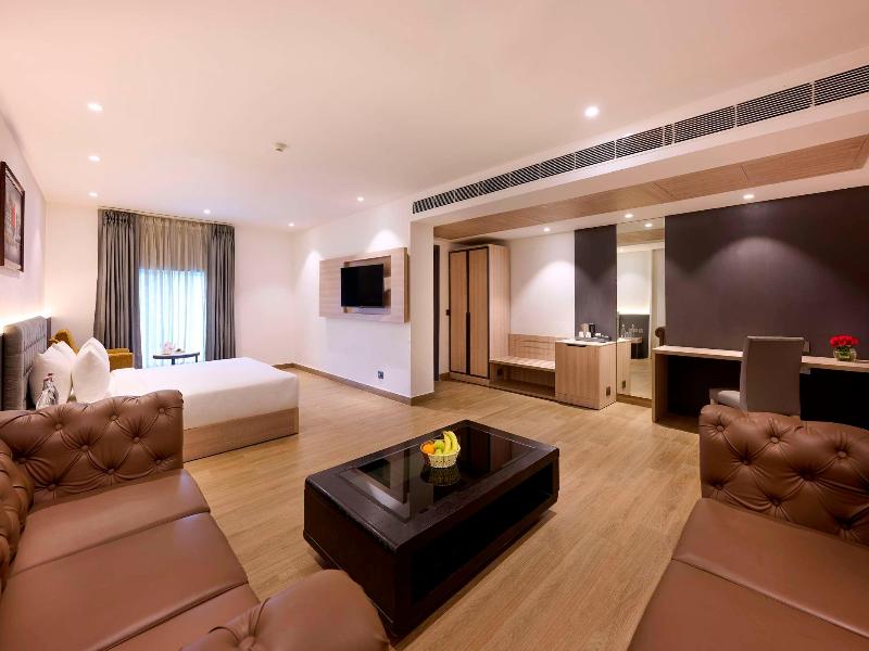 Delite Sarovar Portico Faridabad image