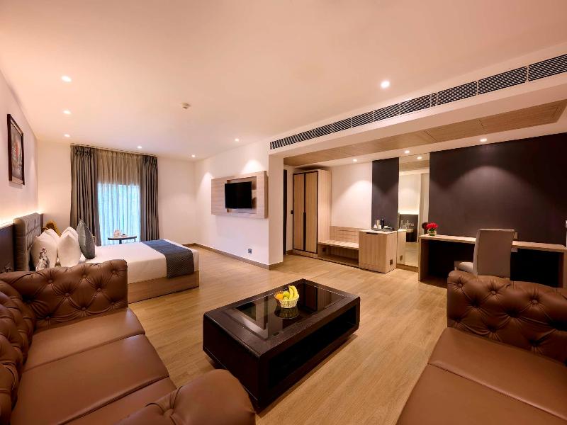 Delite Sarovar Portico Faridabad image
