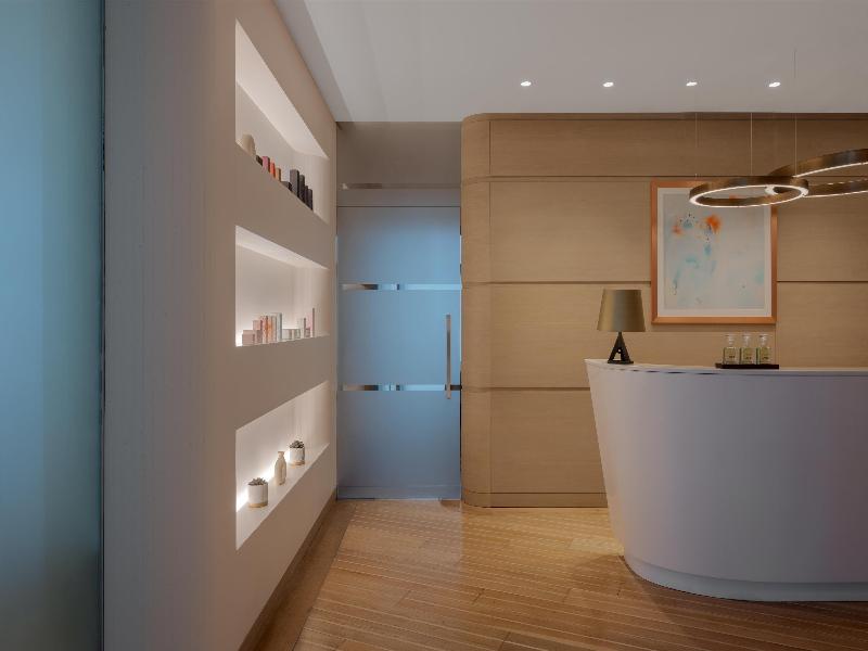 Hilton Dubai Creek Hotel & Residences image