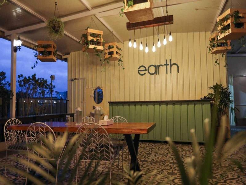 Earth Hotels image