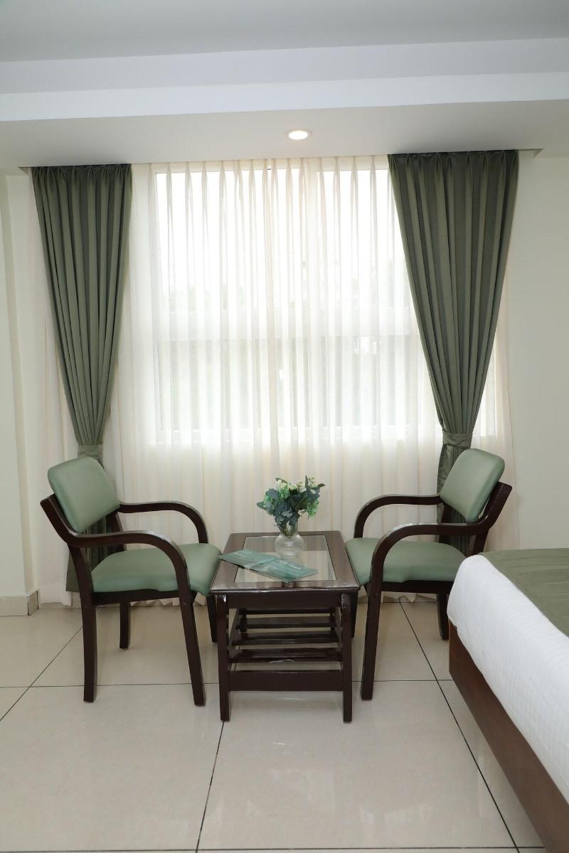 Earth Hotels image