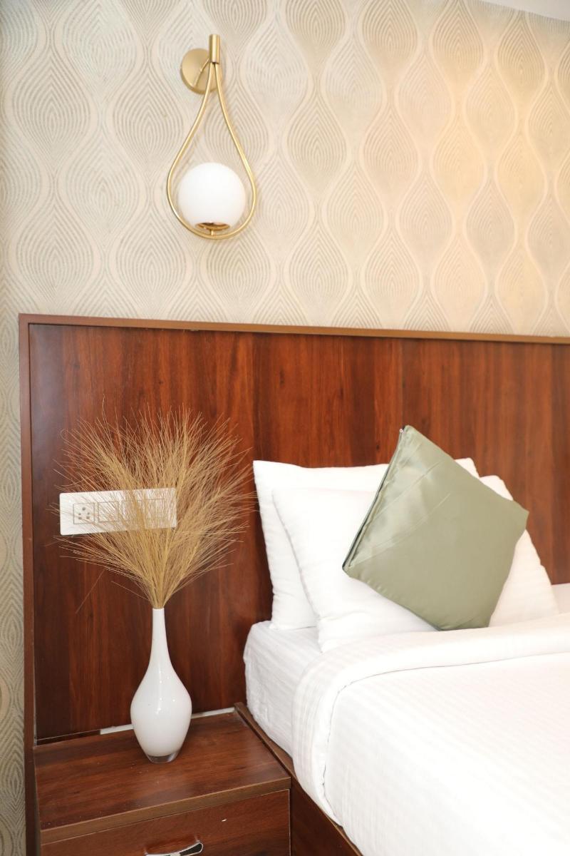 Earth Hotels image