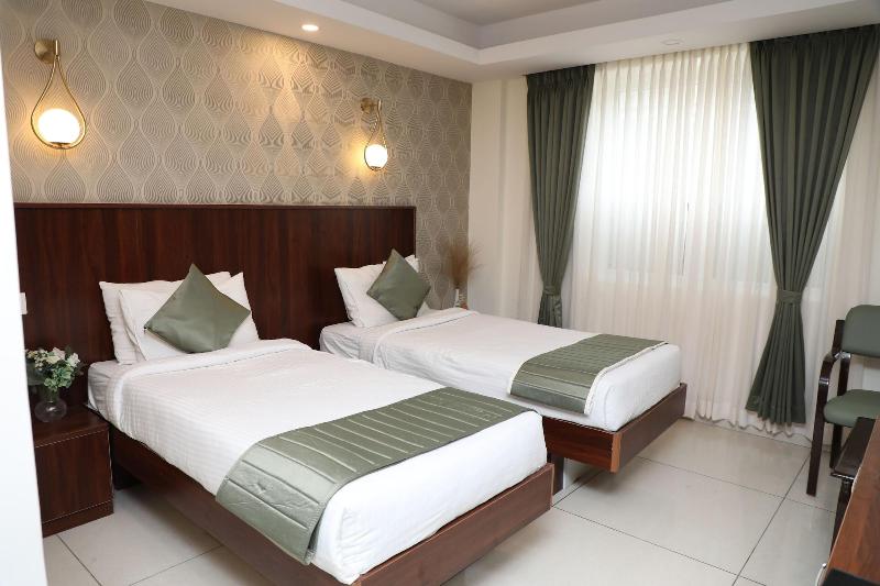 Earth Hotels image