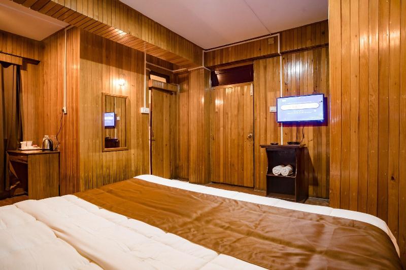 Magpie Mall Road Residency - Mg Marg image