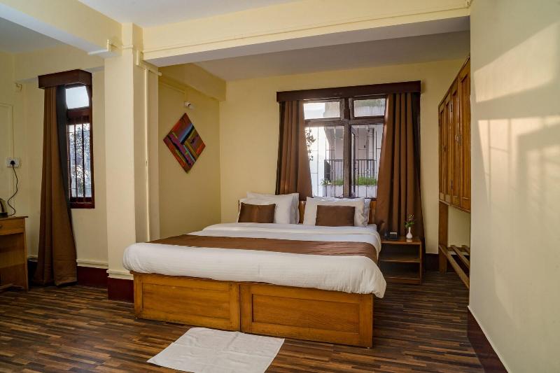 Magpie Mall Road Residency - Mg Marg image