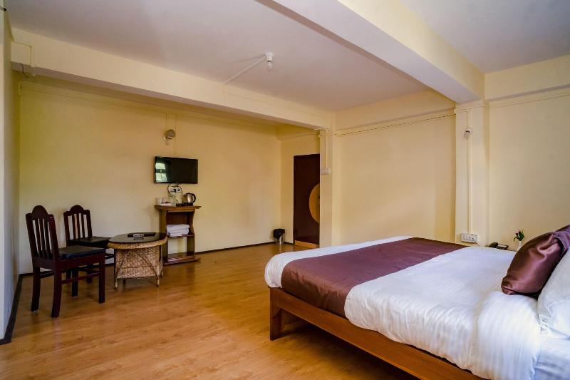 Magpie Mall Road Residency - Mg Marg image