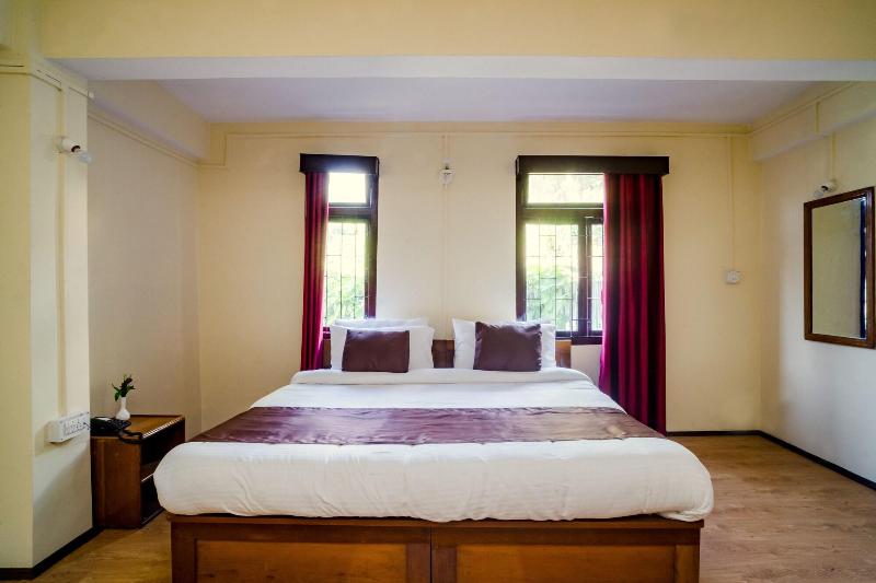 Magpie Mall Road Residency - Mg Marg image