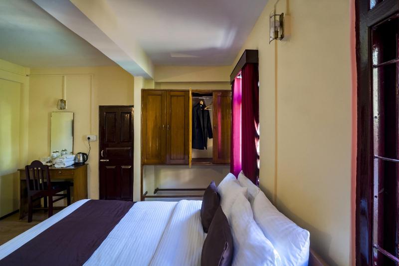 Magpie Mall Road Residency - Mg Marg image