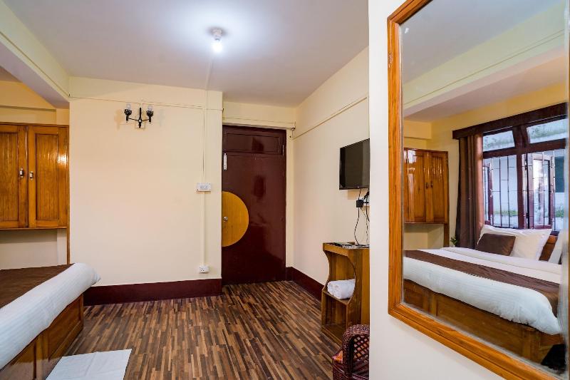 Magpie Mall Road Residency - Mg Marg image