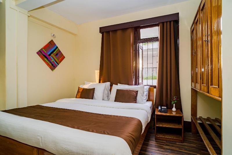 Magpie Mall Road Residency - Mg Marg image