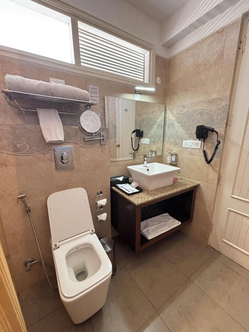 Regenta Resort & Spa Mashobra image