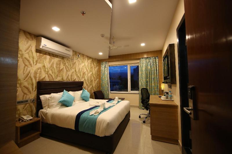 Rohhotel image