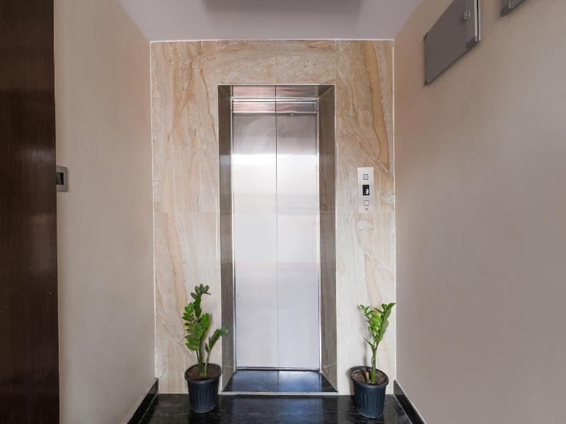 Rohhotel image