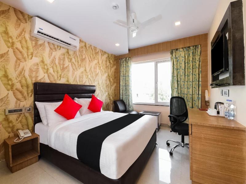 Rohhotel image