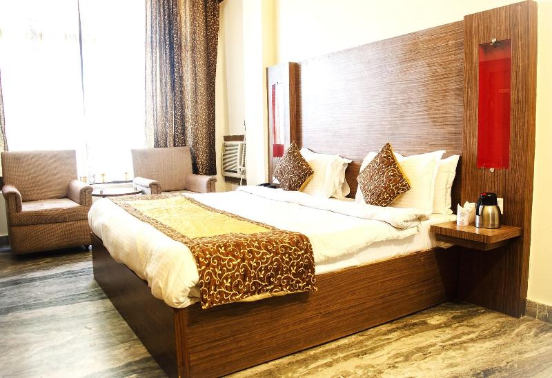 Brinjal Hotels image