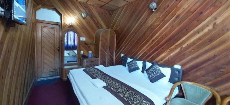 Goroomgo Lake View Mall Road Nainital — photo 22